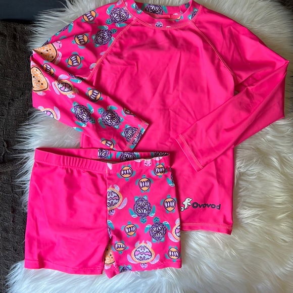 Amazon Ovovod Bathing Suit Set Shorts & Long Sleeve Swimwear Size fits like 6 - Picture 1 of 4